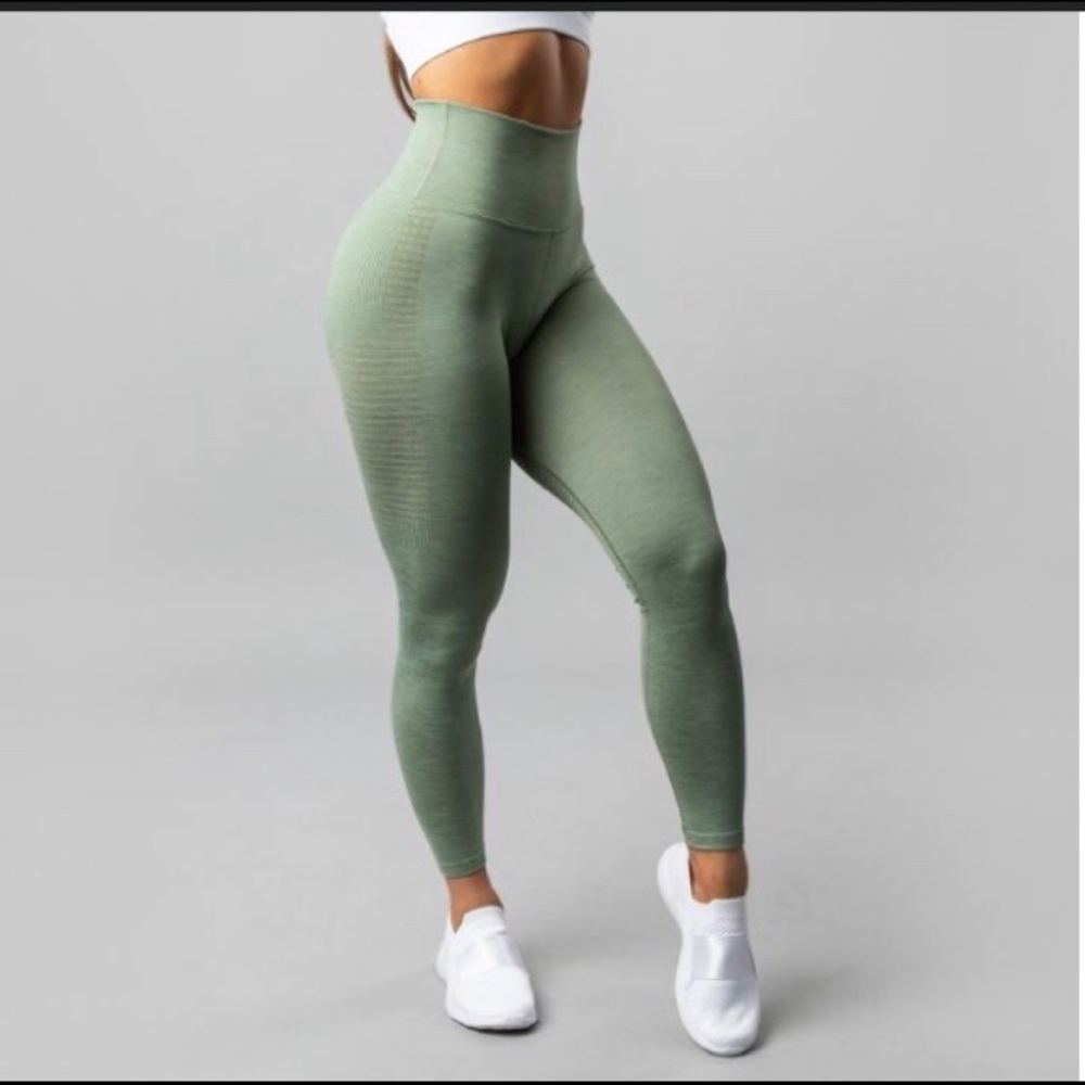 Alphalete halo leggings sage green